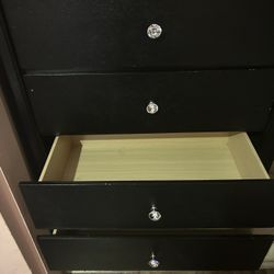 dresser / black 