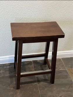 Solid Wood Saddle-Seat Counter Height Bar Stools for Kitchen Island with Footrest, 24"
