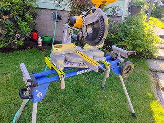 DeWalt DW708 Saw and kobalt stand