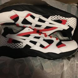 ASICS Diablo Size 8.5