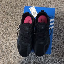 Black Adidas Boost Size 8M/9W