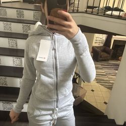 BRAND NEW Lululemon Scuba set 💫 Size 2 — soft, snatched, and rare. First come, don’t miss out 🖤 Please message before buying!!!