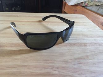 Ray-Ban 4075