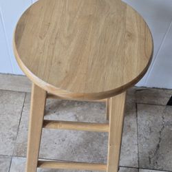 Wodden Stool  /  Banco De Madera