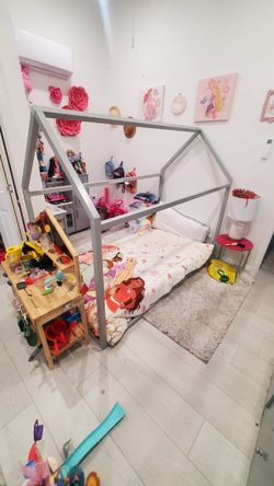 Little Seed Twin House Bed