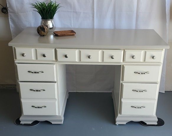 Desk / Vanity