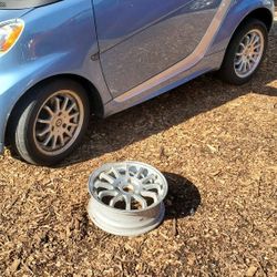 Smart fortwo 12 spoke 15x5.5 rear rim - with dent
