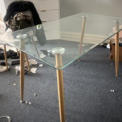 Glass Table And Chairs 