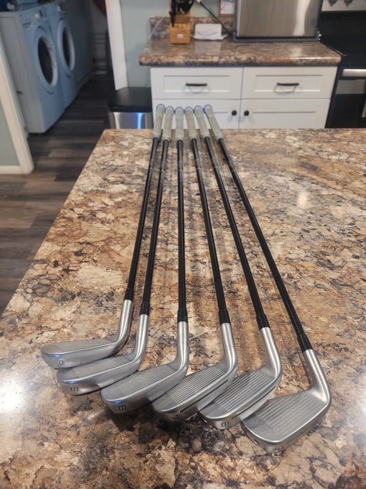 Taylormade P790 5-PW 2023 Golf Clubs Irons