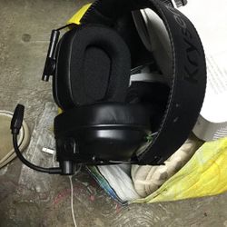 Razor Black Shark V2 Pro Wireless Gaming Headphones In Black