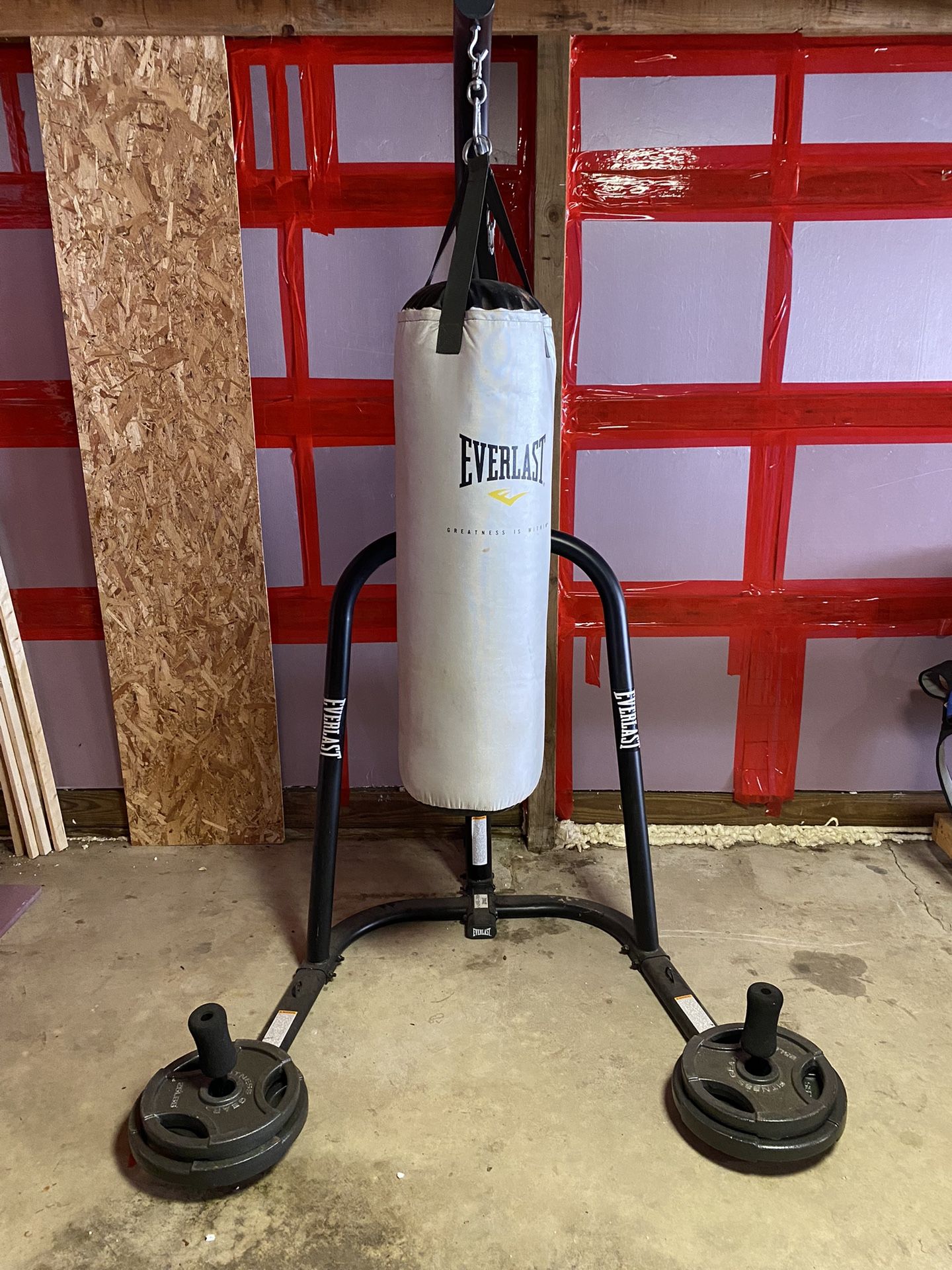 Everlast Heavy Weight Bag with Stand
