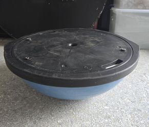 BOSU Balance Trainer