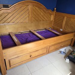 Twin Day Bed With Drawer (2nd Twin Bed)