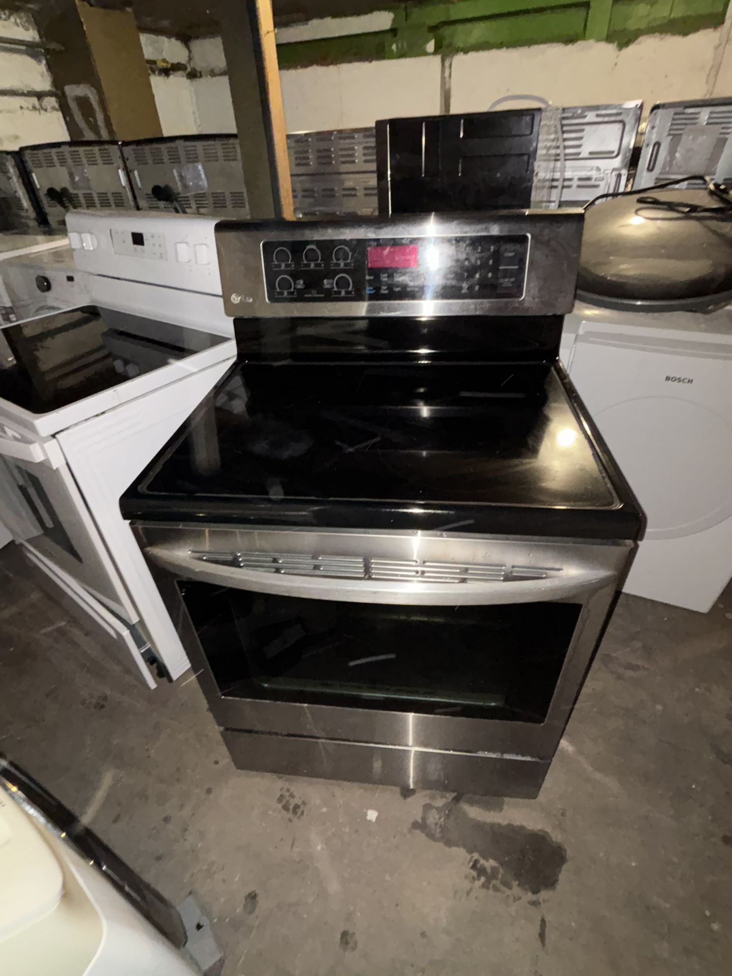 Lg Stove On Good Working Condition 