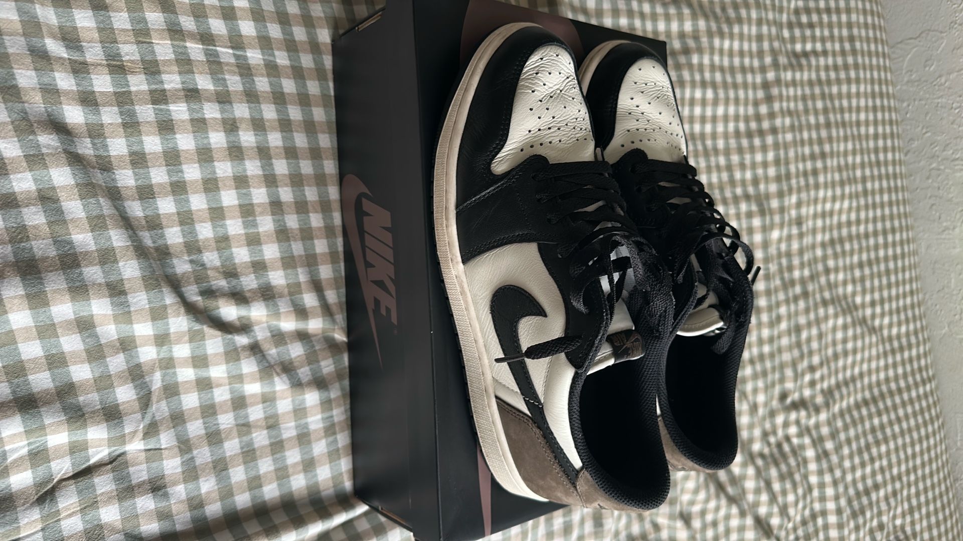 Jordan 1 Low Mocha Size 11