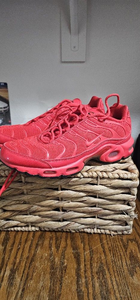 Nike Red Tennis Shoes