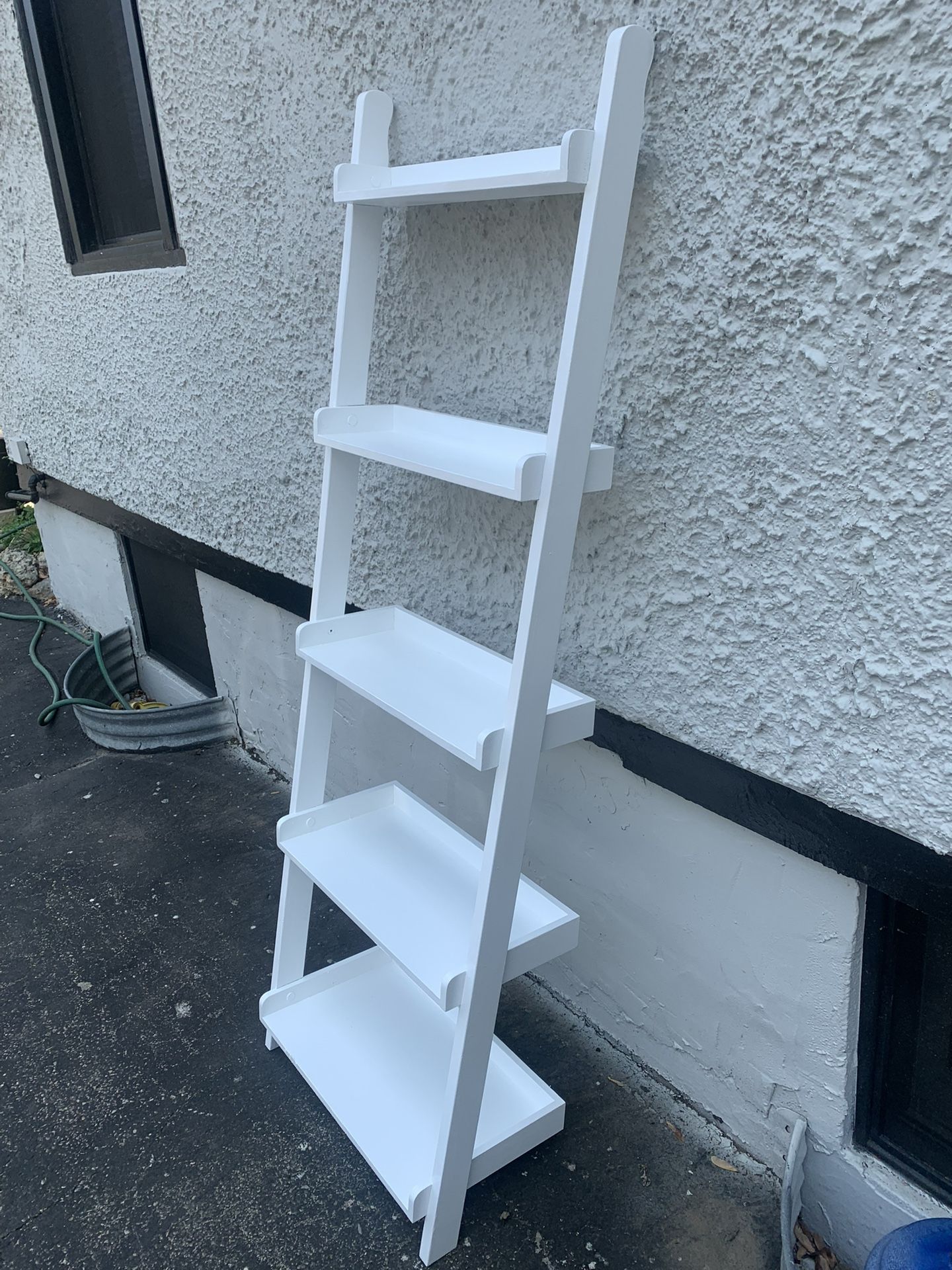 Bookshelf - Leaning wall bookcase ladder bookshelf 5 tier / shelf 25 W x 14 D x 75 H
