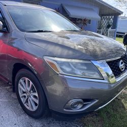 Nissan Pathfinder 2014