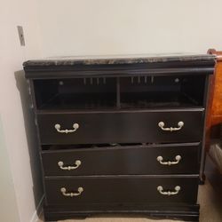 Free 3 Drawer Chest