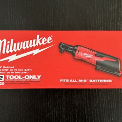 Milwaukee M12 Cordless 3/8 Ratchet