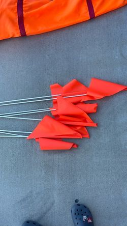 Corner flags (8)