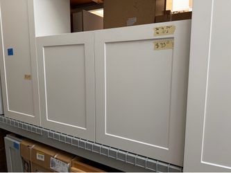 White upper kitchen cabinets