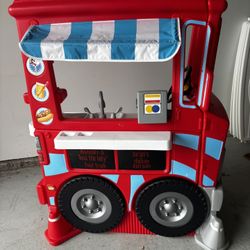 Lil Tikes Food Truck