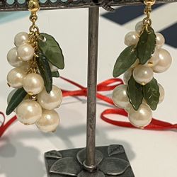 Dangle Pearl Earrings 