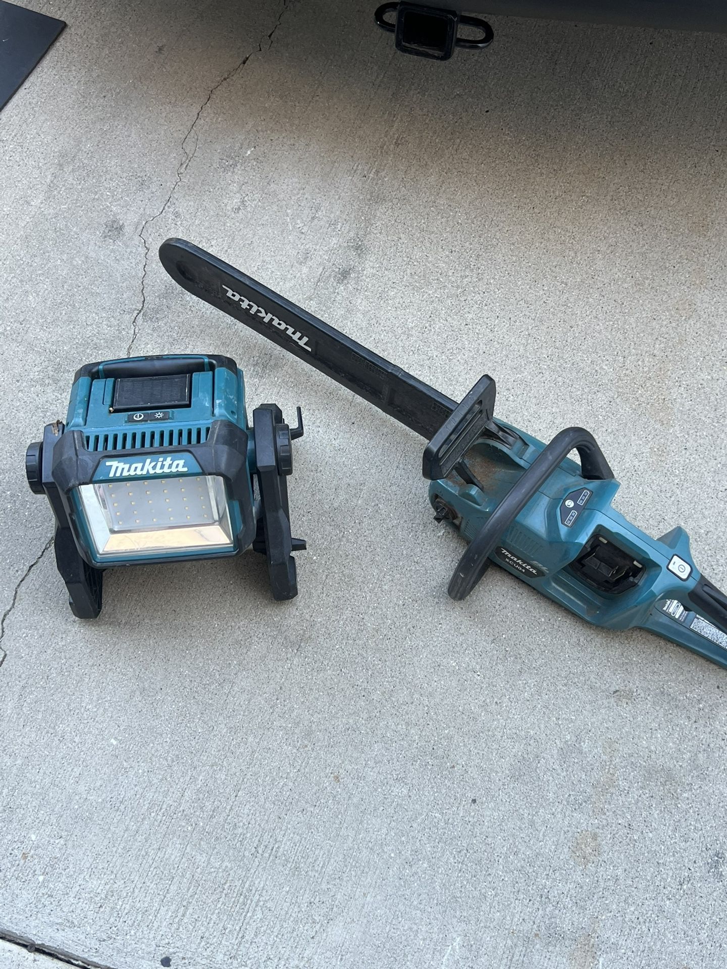 Makita Chain Saw And Light
