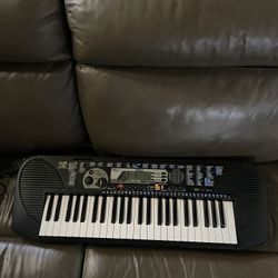 Yamaha Keyboard Piano PSR-79 