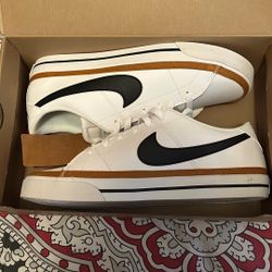 Nike Court Legacy Size 10