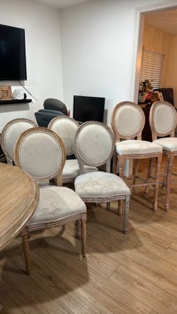 Dining chairs and 2 barstools