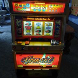 Aruze Gran-Ciel Slot Machine