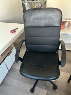 Black Desk Chair