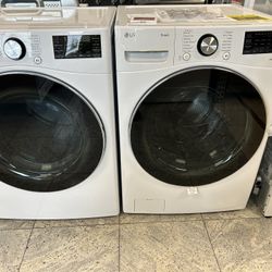 LG White Front Load Washer/dryer Set/new