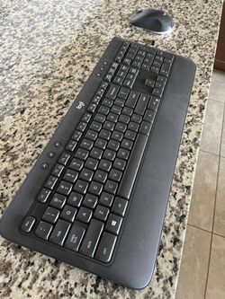 Logitech Keyboard + Mouse Wireless
