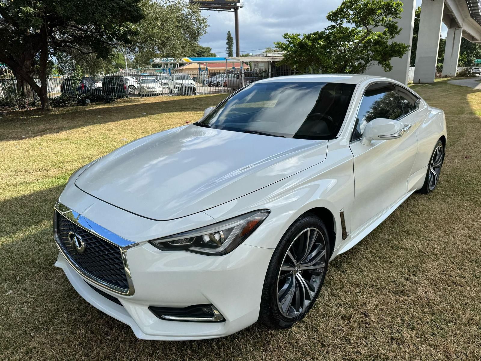2017 Infiniti Q60