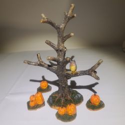 Lemax Spooky Town, Spooky Tree with Pumpkins  Retired 6" High by 4 1/2" Wide
Good Condition