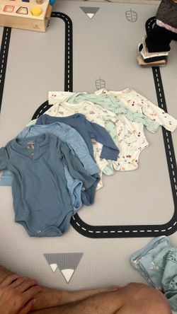 Boys long sleeve onesie 9-12 months x6