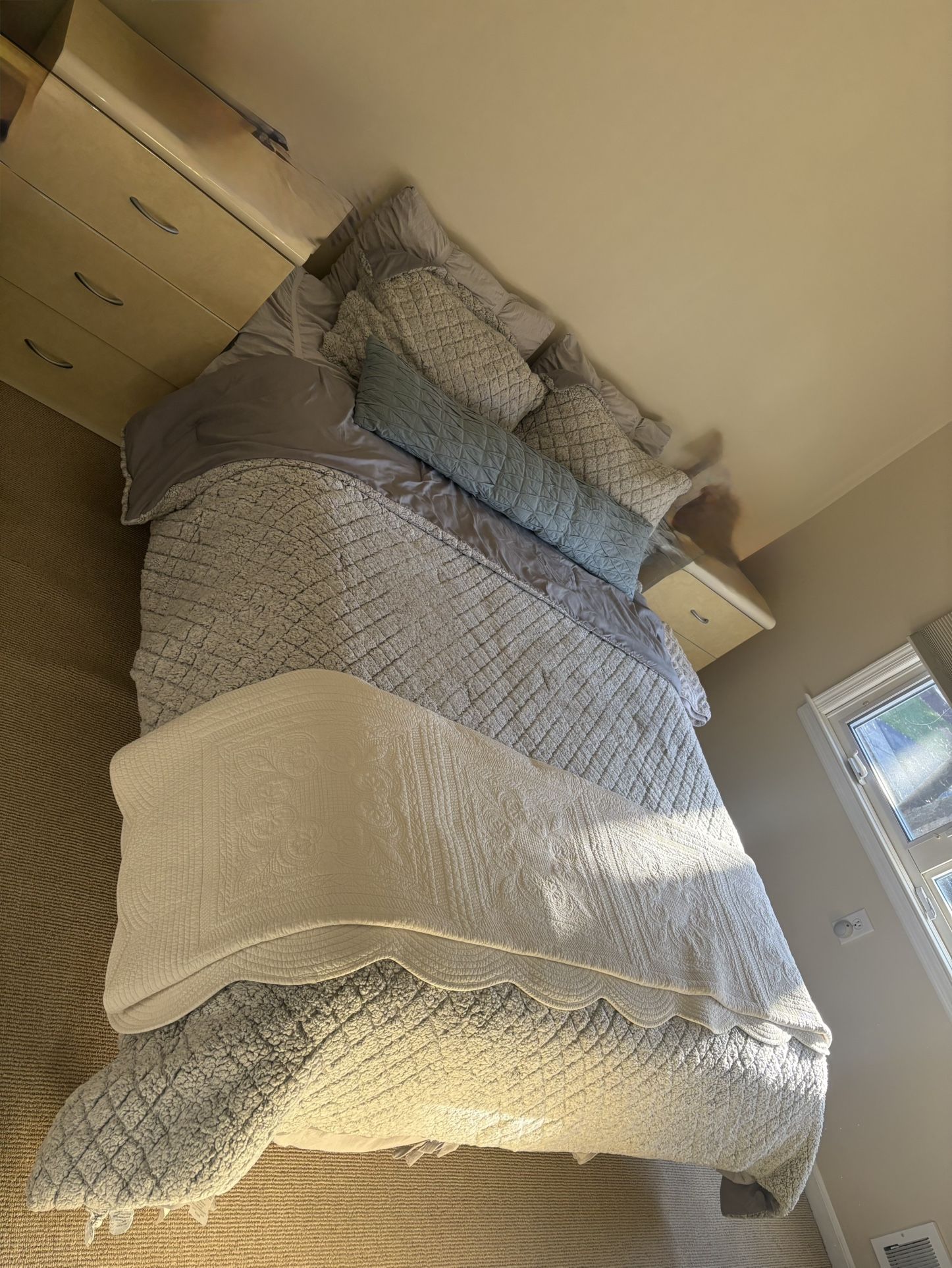 Queen Bedroom Set for Sale