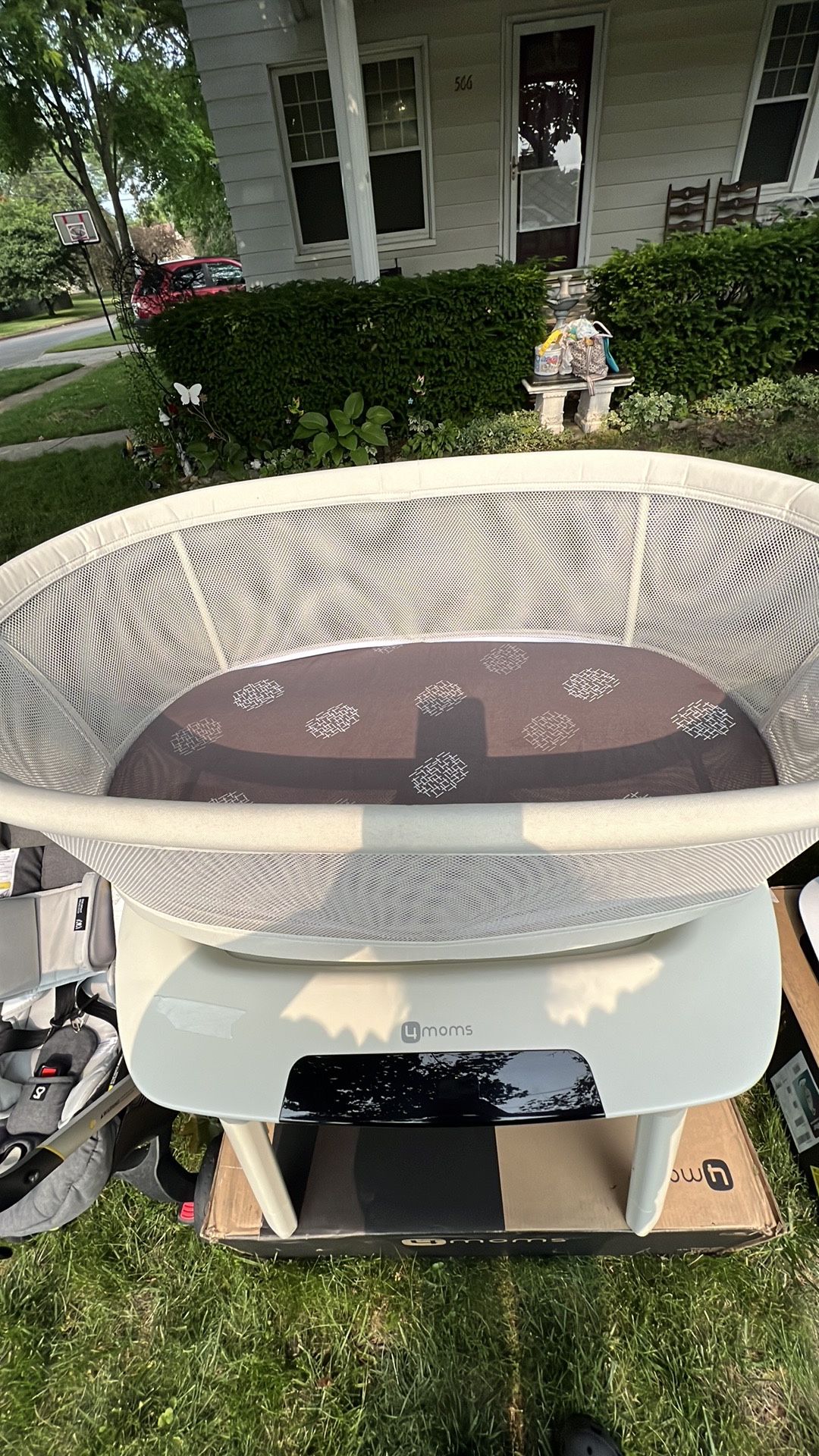 4 Moms Bassinet