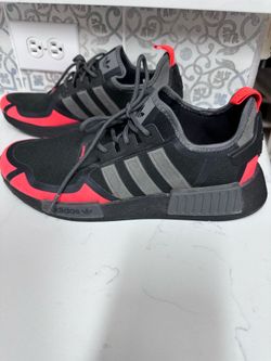 Men’s Adidas Tennis Shoes 8.5