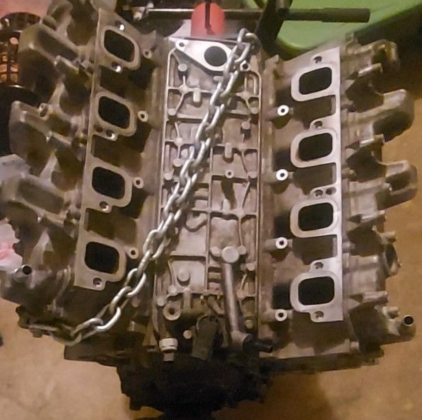 2014 GM 5.3 Liter V8 EcoTec3 L83 Engine for Sale in San Antonio, TX OfferUp
