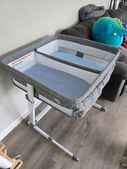 Delta Children Simmons Twin Bedside Bassinet