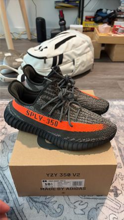 Yeezy 350 v2 Carbon Beluga Size 10.5 New
