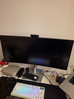 Dell UltraSharp 34" Curved WQHD USB-C Hub Monitor (P3421W)