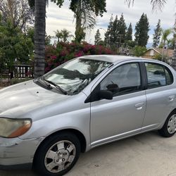 2001 Toyota Echo