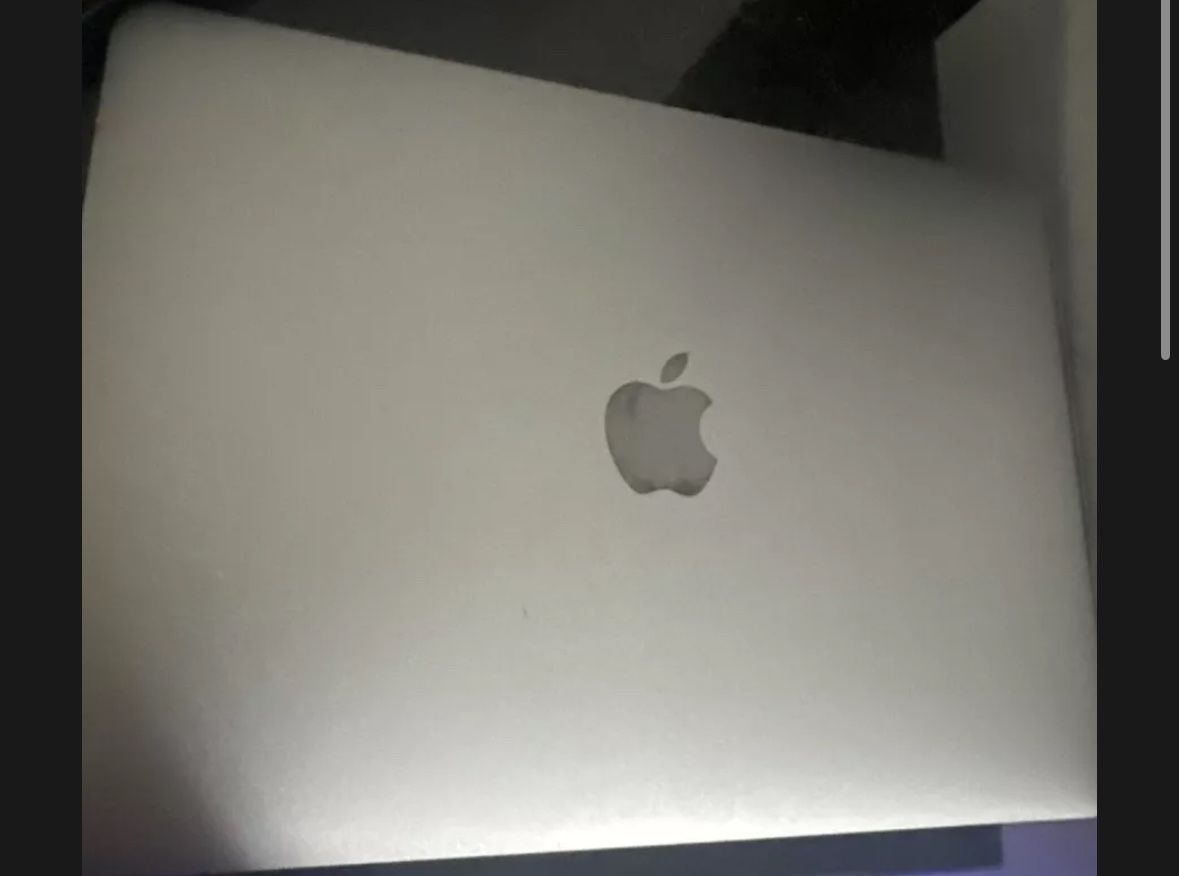 Gray MacBook 2015 Retina 12” inch display