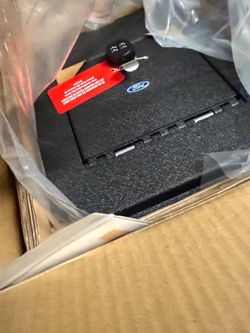 21-UP  ford F150 center console factory safe