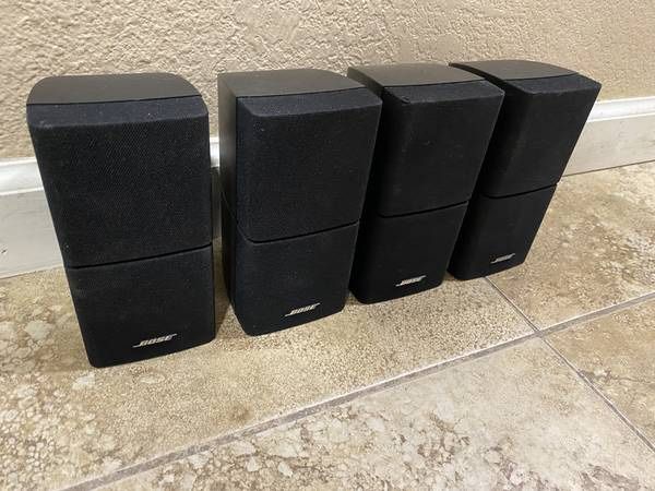 BOSE Acoustimass (4) Double Cube Wired Speakers adjustable